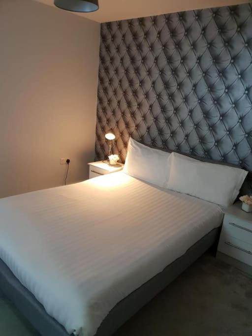 Luxury 9Ine Beautiful Bull Ring Apartment Free Parking 버밍엄 외부 사진