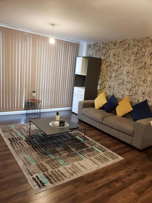 Luxury 9Ine Beautiful Bull Ring Apartment Free Parking 버밍엄 외부 사진