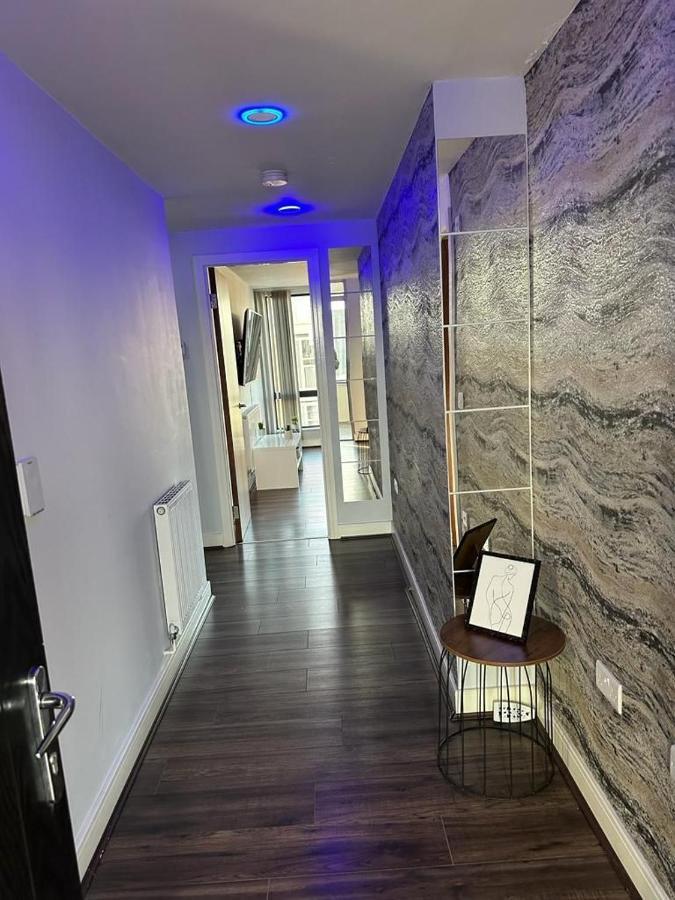 Luxury 9Ine Beautiful Bull Ring Apartment Free Parking 버밍엄 외부 사진